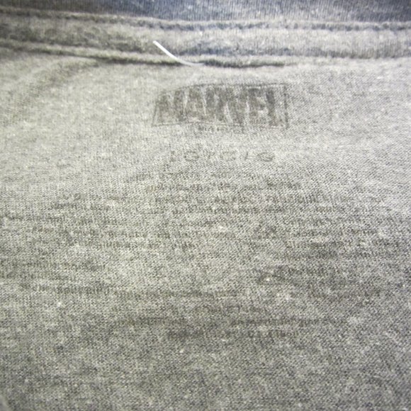 MARVEL GRAPHIC TEE, GROUP OF AVENGERS IN CIRCLE, 1 MED 1 LG MARVEL - Picture 7 of 7